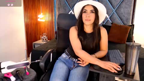 Dafne online show from January 16, 2026, 12:53 pm