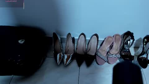 Snapshot of sexy_hot_milf_ chatting on June 28, 2026, 12:22 pm Dafne online show from June 28, 2026, 12:22 pm