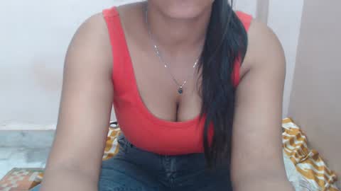 Snapshot of sexy_kavyaa chatting on March 3, 2025, 7:10 am Wild girl mona online show from March 3, 2025, 7:10 am