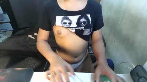 Snapshot of sexy_leacum chatting on May 22, 2026, 1:17 pm sexy_leacum online show from May 22, 2026, 1:17 pm