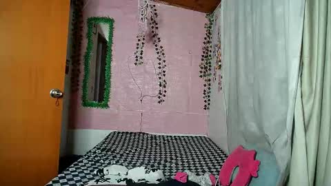 sexy lolas online show from October 14, 2025, 12:11 am