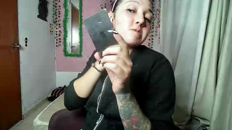 sexy lolas online show from December 23, 2025, 4:10 am