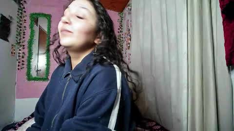 Snapshot of sexy_lolas chatting on March 14, 2026, 3:01 am sexy lolas online show from March 14, 2026, 3:01 am
