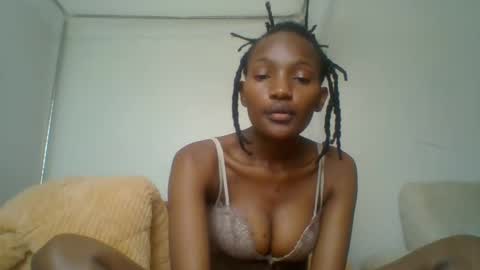 sexy_lucy012 online show from February 1, 2025, 10:05 am