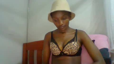 sexy_lucy012 online show from February 2, 2025, 9:56 pm