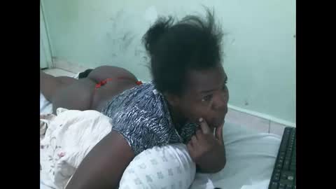 Snapshot of sexy_lunah chatting on January 28, 2025, 4:08 am sexy_lunah online show from January 28, 2025, 4:08 am