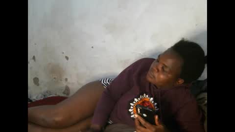 Snapshot of sexy_lunah chatting on October 5, 2025, 6:28 pm sexy_lunah online show from October 5, 2025, 6:28 pm