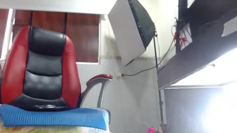 MARIPOSA online show from October 3, 2025, 2:25 pm