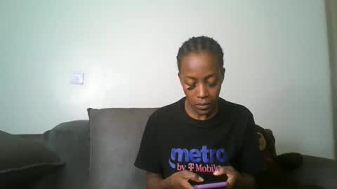 SEXY MOMAH online show from April 4, 2026, 6:16 pm