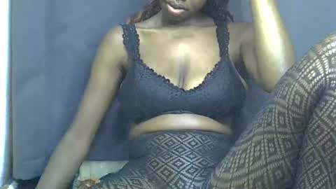 Snapshot of sexy_peach4 chatting on July 18, 2026, 10:24 pm sexy_peach4 online show from July 18, 2026, 10:24 pm