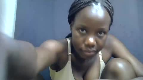 Snapshot of sexy_peach4 chatting on July 19, 2026, 9:18 pm sexy_peach4 online show from July 19, 2026, 9:18 pm