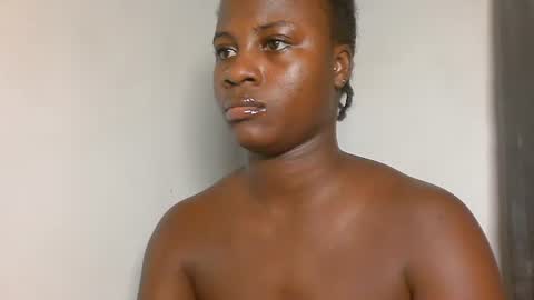 Snapshot of sexy_petitqueen chatting on February 26, 2026, 4:11 am sexy_petitqueen online show from February 26, 2026, 4:11 am