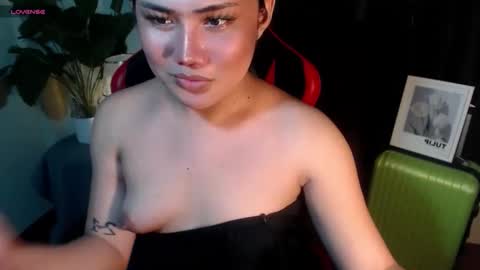 Snapshot of sexy_rc18 chatting on June 5, 2026, 11:49 am RC online show from June 5, 2026, 11:49 am