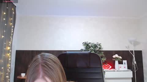Annie - Your Dream Girl online show from March 7, 2025, 1:20 am