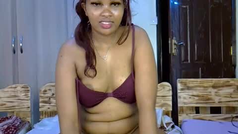 sexy_ros online show from September 10, 2025, 6:02 am