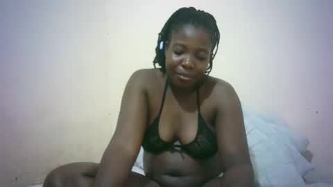 sexy_sandrah online show from April 3, 2026, 7:01 pm