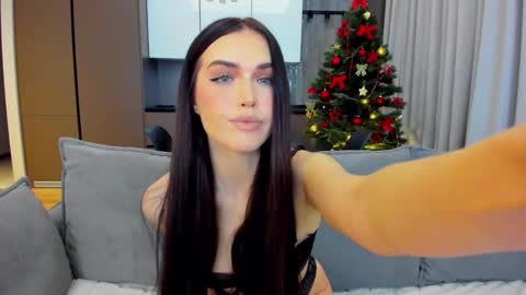 Lou online show from December 30, 2024, 9:40 pm