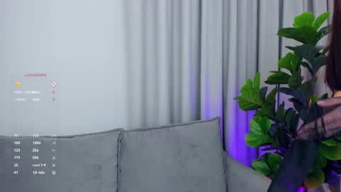 Lou online show from September 25, 2025, 8:01 pm