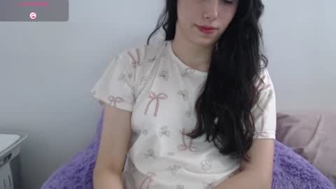 Snapshot of sexyasstime_1718 chatting on July 10, 2026, 8:44 pm Alice online show from July 10, 2026, 8:44 pm