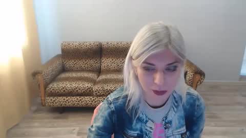 sexybeatriice online show from December 14, 2024, 7:18 am