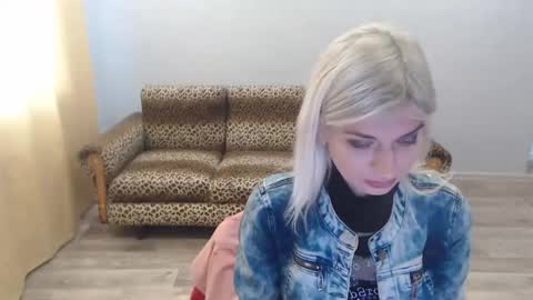 sexybeatriice online show from December 16, 2024, 7:04 am