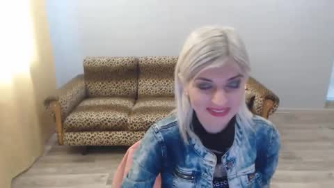 sexybeatriice online show from December 17, 2024, 10:34 am