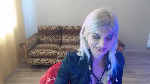 sexybeatriice online show from February 11, 2025, 7:23 am