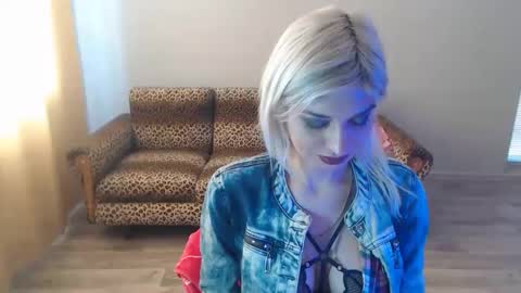 sexybeatriice online show from February 16, 2025, 10:10 am