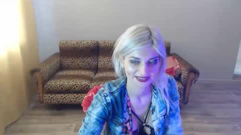 sexybeatriice online show from February 16, 2025, 1:16 pm