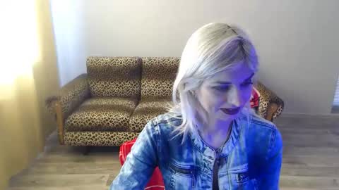 sexybeatriice online show from February 25, 2025, 7:20 am
