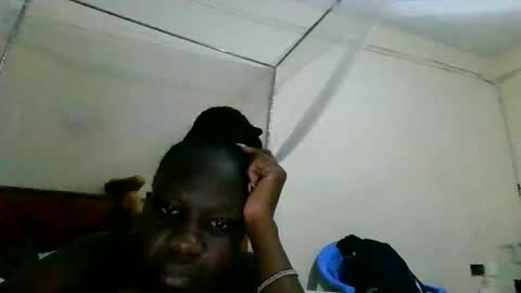 Snapshot of sexybeb25 chatting on May 12, 2026, 3:14 am yvonne online show from May 12, 2026, 3:14 am