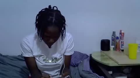 Snapshot of sexybeiby1 chatting on April 3, 2026, 4:10 am sexybeiby1 online show from April 3, 2026, 4:10 am