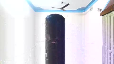 xcxcxcx online show from October 14, 2025, 5:58 pm