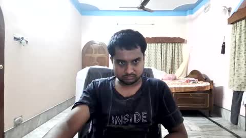 xcxcxcx online show from October 21, 2025, 5:57 pm