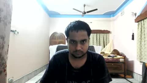 xcxcxcx online show from November 6, 2025, 5:47 pm