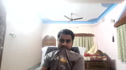 xcxcxcx online show from November 10, 2025, 7:24 pm