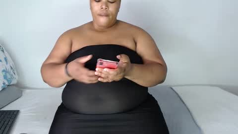 SEXYCHILL online show from November 30, 2025, 8:35 pm