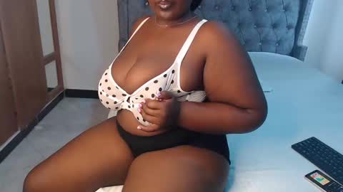 Snapshot of sexychocco_ chatting on December 30, 2024, 12:09 pm sexychocco online show from December 30, 2024, 12:09 pm