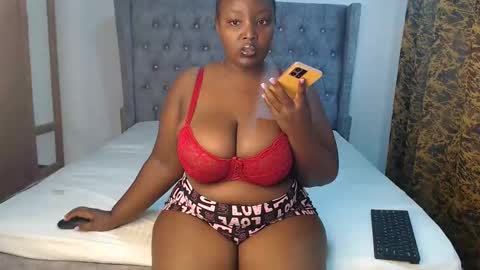 Snapshot of sexychocco_ chatting on January 8, 2025, 9:21 am sexychocco online show from January 8, 2025, 9:21 am