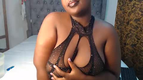 Snapshot of sexychocco_ chatting on January 10, 2025, 9:23 am sexychocco online show from January 10, 2025, 9:23 am
