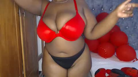 Snapshot of sexychocco_ chatting on February 18, 2025, 10:03 pm sexychocco online show from February 18, 2025, 10:03 pm