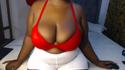 Snapshot of sexychocco_ chatting on February 23, 2025, 1:53 pm sexychocco online show from February 23, 2025, 1:53 pm
