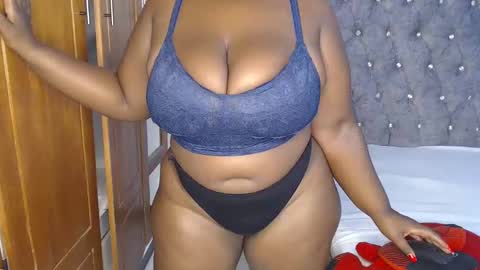 Snapshot of sexychocco_ chatting on February 26, 2025, 11:09 am sexychocco online show from February 26, 2025, 11:09 am