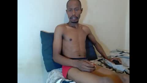Snapshot of sexycouplexx01 chatting on March 6, 2026, 2:24 pm sexycouplexx01 online show from March 6, 2026, 2:24 pm