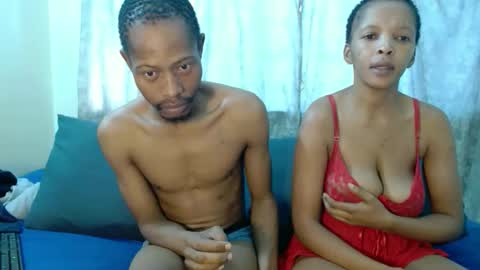 Snapshot of sexycouplexx01 chatting on May 9, 2026, 6:18 am sexycouplexx01 online show from May 9, 2026, 6:18 am