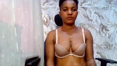 Snapshot of sexydoll32 chatting on June 5, 2026, 11:54 pm sexydoll32 online show from June 5, 2026, 11:54 pm