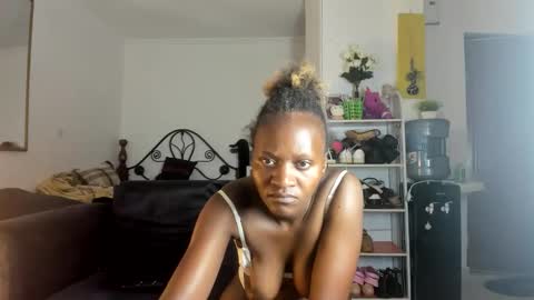 sexydoll471762 online show from April 17, 2026, 2:36 am