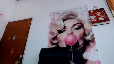 Snapshot of sexyfavgirl chatting on July 3, 2026, 8:26 pm Mary online show from July 3, 2026, 8:26 pm