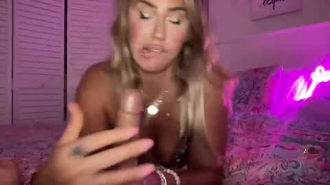 Ashley Love online show from September 21, 2025, 5:31 am