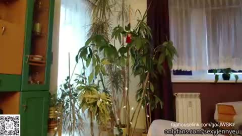 Snapshot of sexyjennyeu chatting on June 11, 2026, 7:39 am Jenny online show from June 11, 2026, 7:39 am